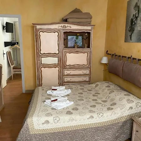 Boutique Couleurs Suds فندق كان